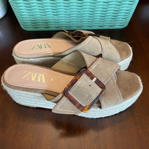 Zara Women's Tan Suede Platform Sandals - Picture 3 of 9